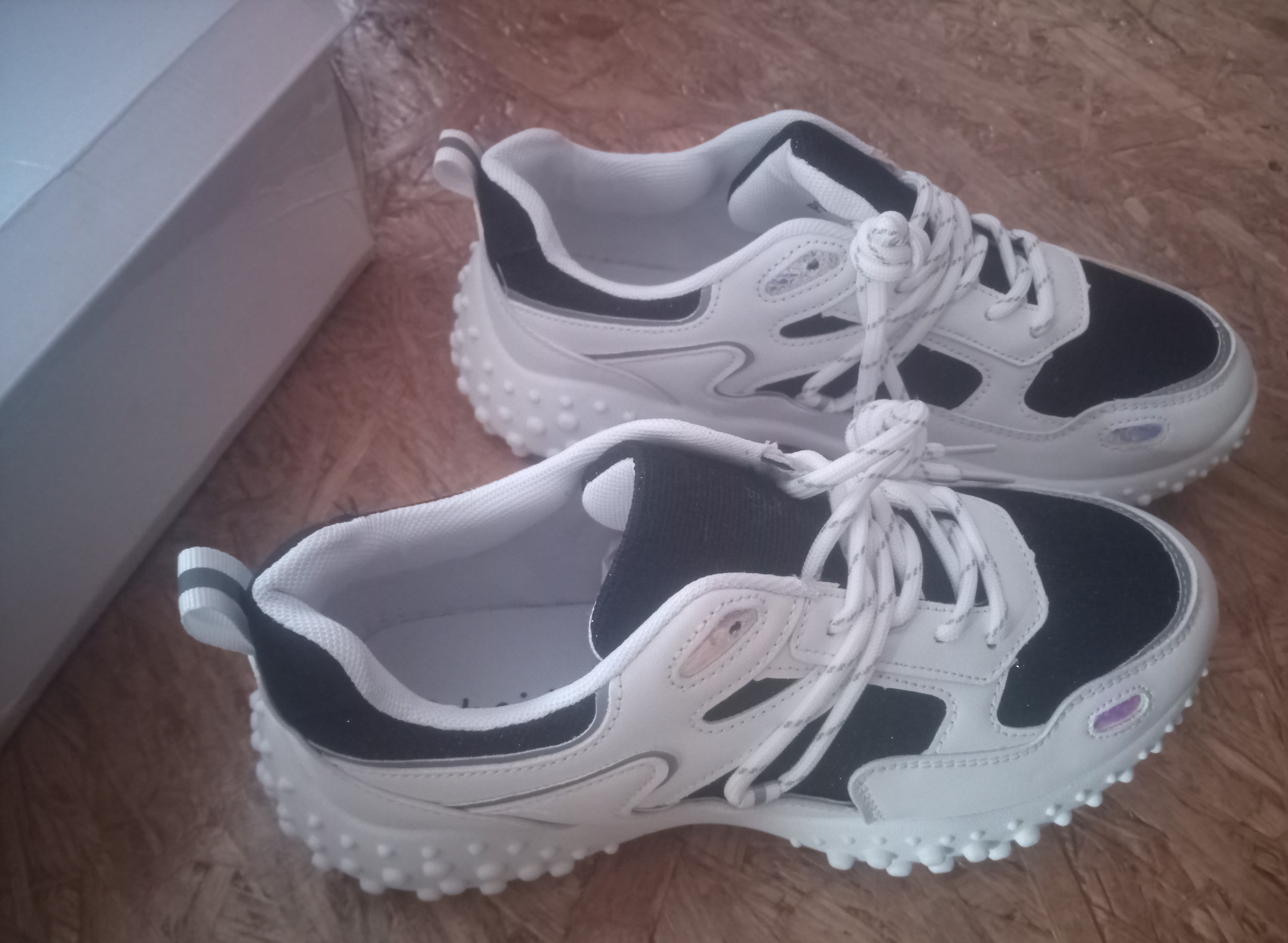 Buty damskie biało - czarne obuwie sportowe sneakersy r.39 – zdjęcie 1